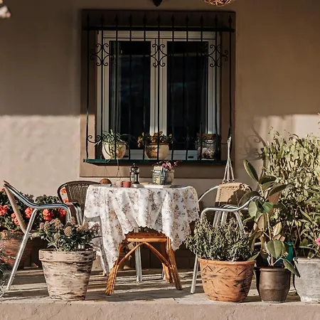 Ferienhaus Flower Garden House